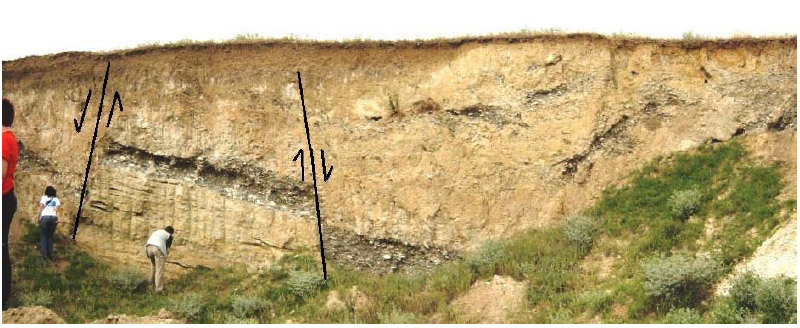 GRIS051F13 - Photograph of fault's displacement